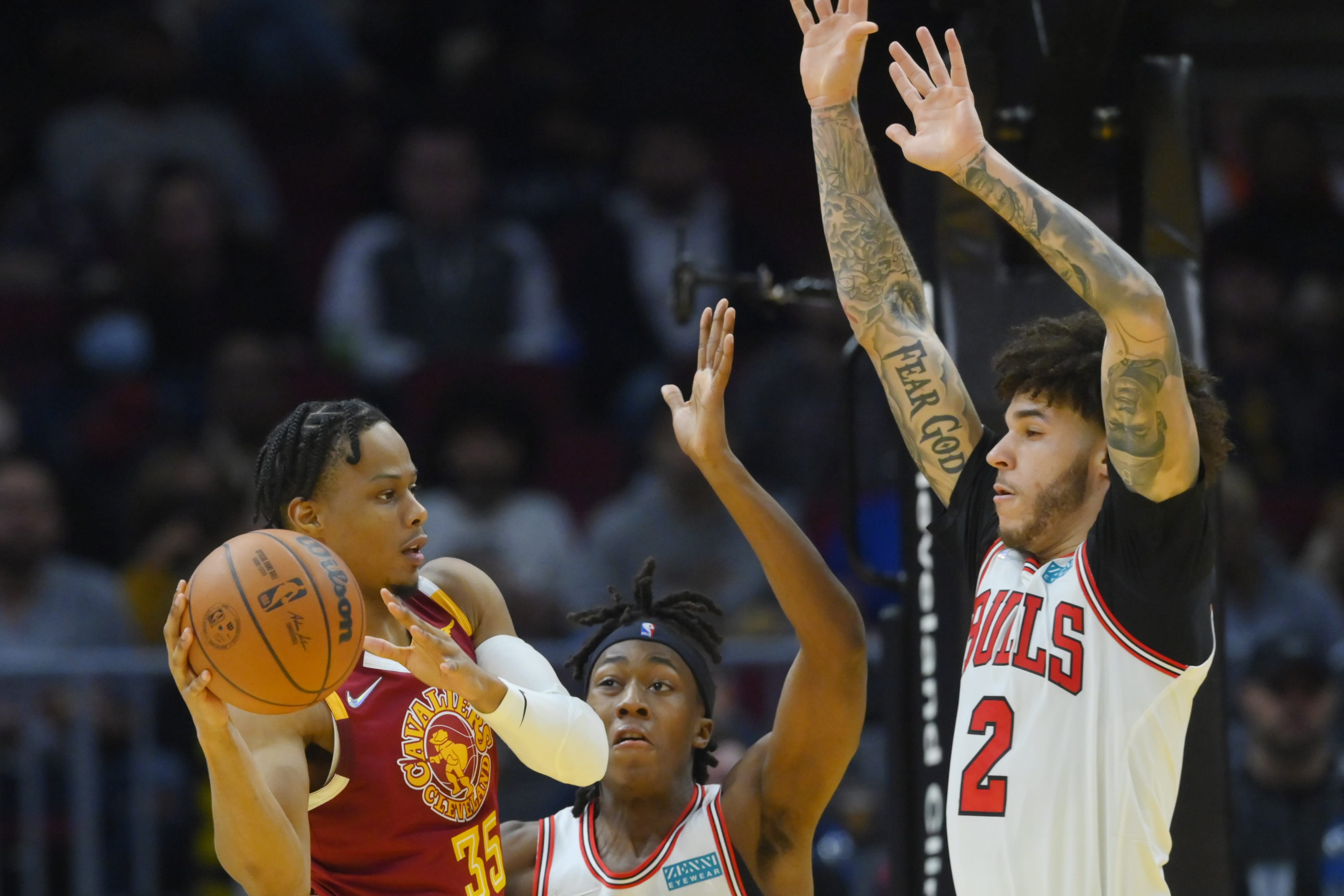 Chicago Bulls trade Lonzo Ball for Isaac Okoro